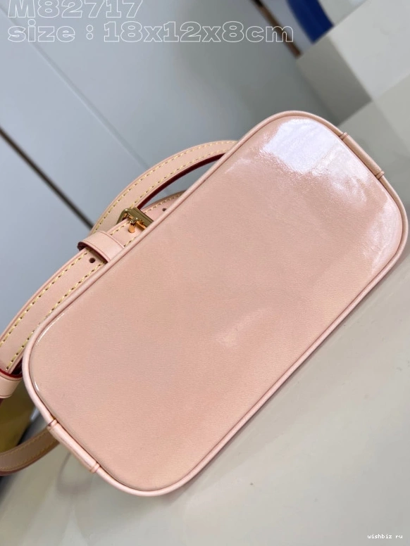 WIS VUITTON Alma Nano LOUIS 1209